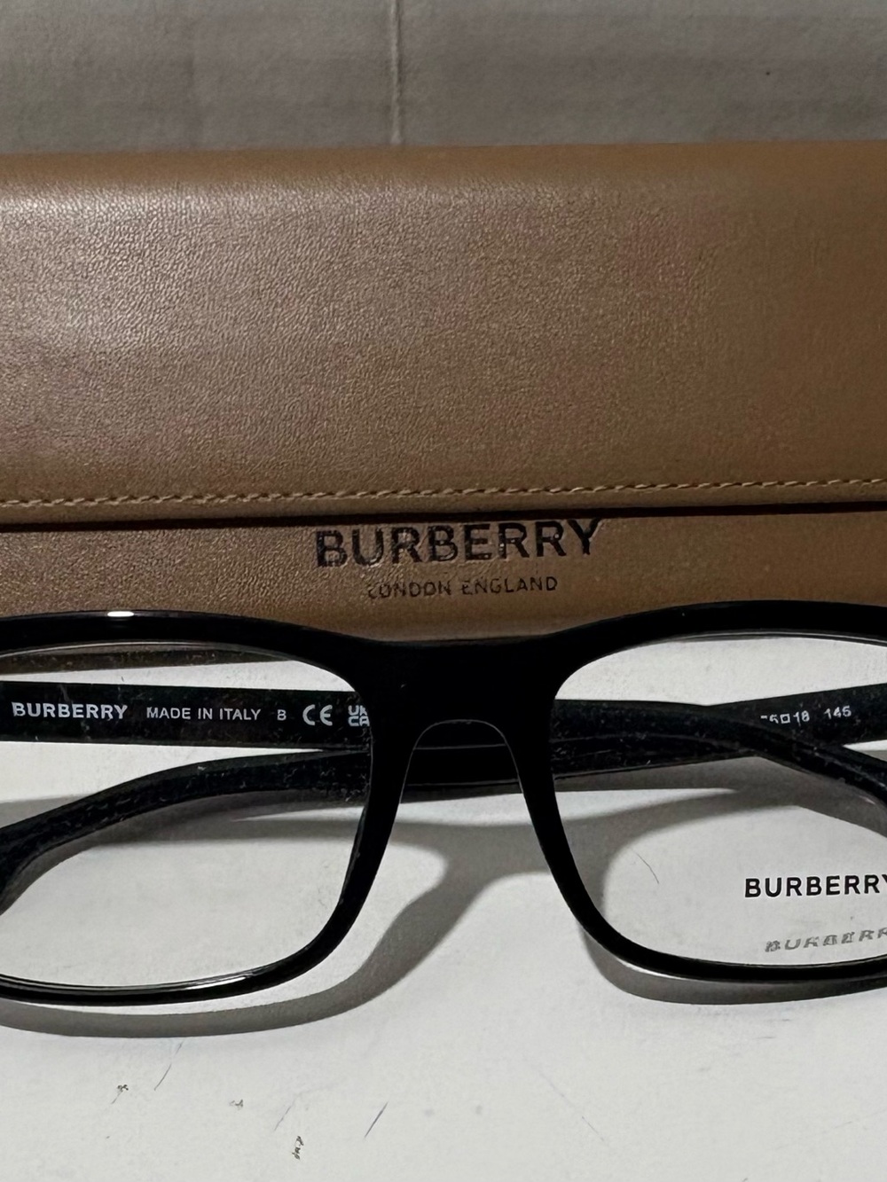 Burberry Black Frame with Brown Leather Case